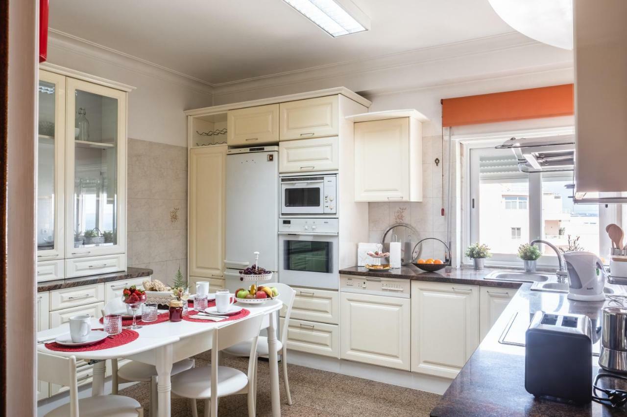 Window To The Sea Apartment Oeiras Ngoại thất bức ảnh