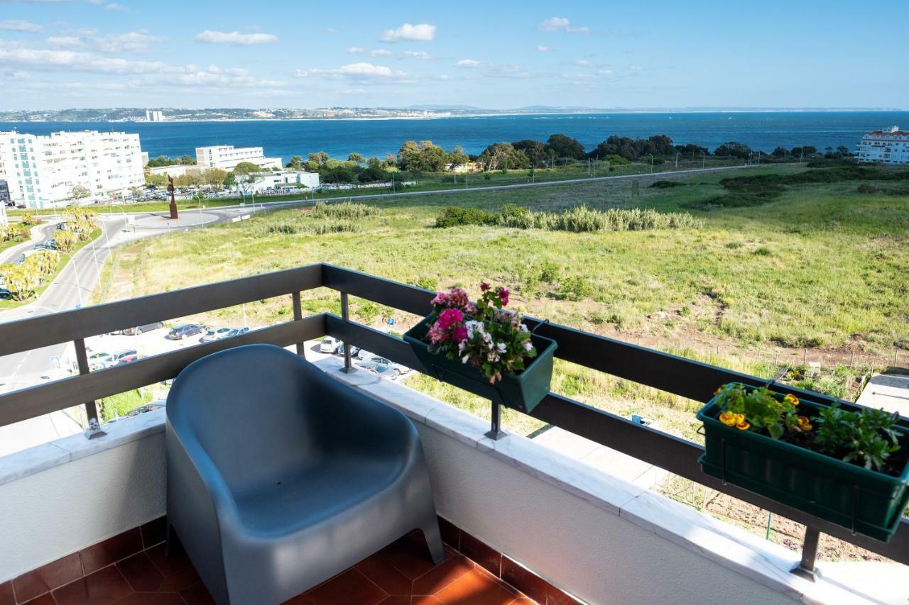 Window To The Sea Apartment Oeiras Ngoại thất bức ảnh