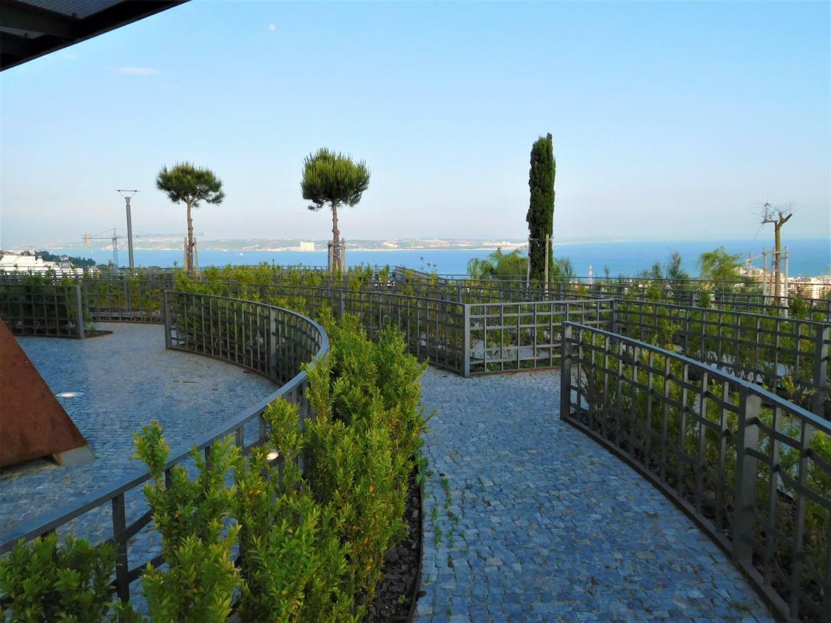 Window To The Sea Apartment Oeiras Ngoại thất bức ảnh